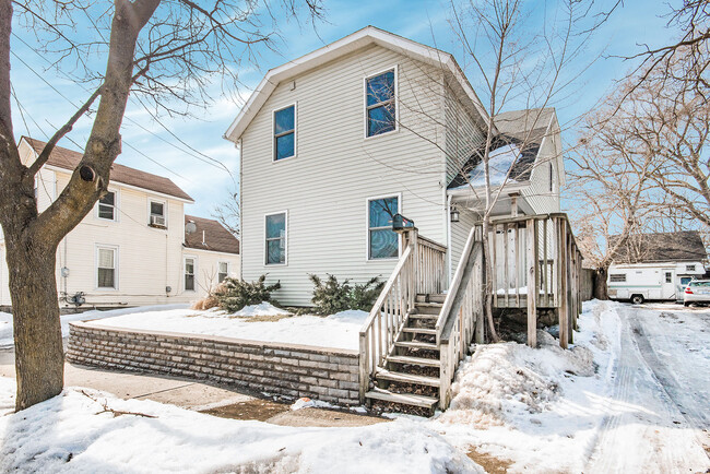 323 Indiana Ave SW in Grand Rapids, MI - Building Photo - Building Photo