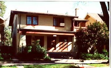 2211 G St in Sacramento, CA - Building Photo - Building Photo