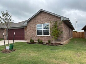 2320 SE 92nd Terrace in Oklahoma City, OK - Building Photo