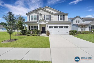 44 Hager Rd in Bluffton, SC - Building Photo