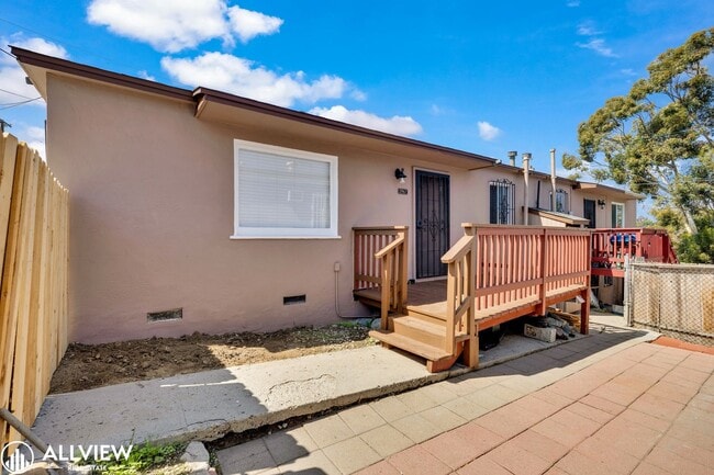 3969 B St in San Diego, CA - Foto de edificio - Building Photo