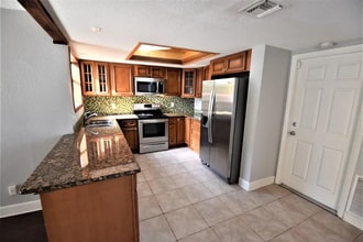 5404 Bay Lagoon Cir in Orlando, FL - Building Photo - Building Photo