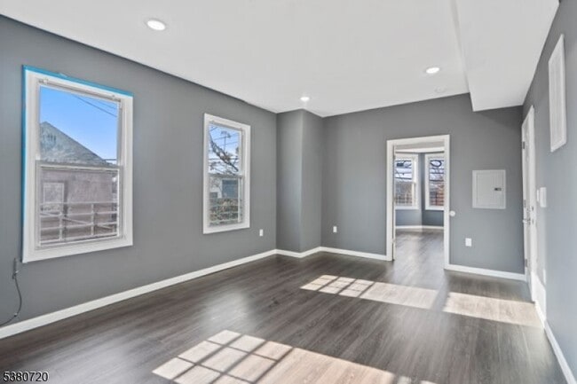 388 S 11th St in Newark, NJ - Building Photo - Building Photo