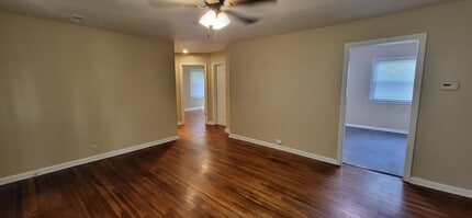 2008 E Grand St in Springfield, MO - Building Photo - Building Photo