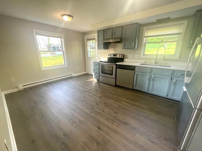 60B Upland St in Worcester, MA - Building Photo - Building Photo