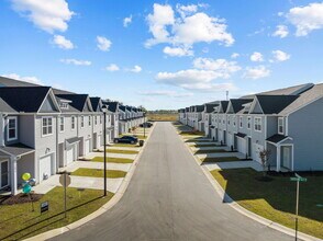 2608 Sailor Rose Ln in Winterville, NC - Building Photo - Building Photo