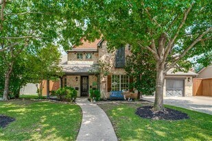 10140 Cromwell Dr in Dallas, TX - Building Photo