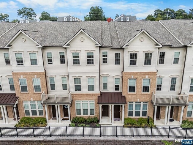 56 Arnold Dr in Wood Ridge, NJ - Building Photo - Building Photo