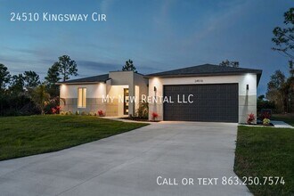 24510 SW Kingsway Cir in Punta Gorda, FL - Foto de edificio - Building Photo