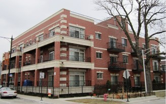 4755 N Kilbourn Ave Apartments