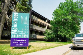 Chinook Place in Calgary, AB - Building Photo - Building Photo