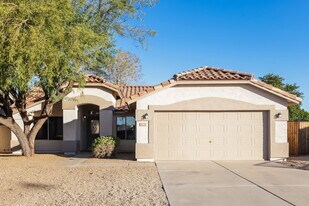 10842 W Sands Dr in Sun City, AZ - Building Photo
