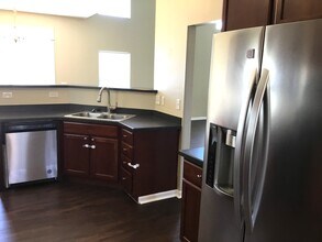 185 Cherry Tree Ln in Commercial Point, OH - Building Photo - Building Photo
