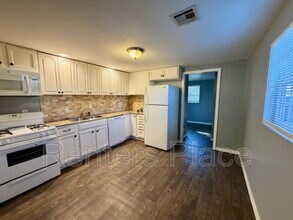 406 S 66th E Ave in Tulsa, OK - Building Photo - Building Photo