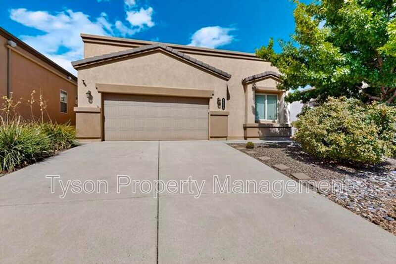 8605 Mock Heather Rd NW in Albuquerque, NM - Building Photo