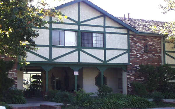 636 W Wilson Ave in Glendale, CA - Building Photo - Building Photo