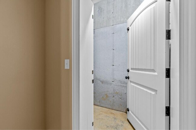 100 E Mills Rd in Nixa, MO - Building Photo - Building Photo