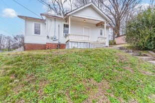 400 W Front St in Glasgow, KY - Building Photo