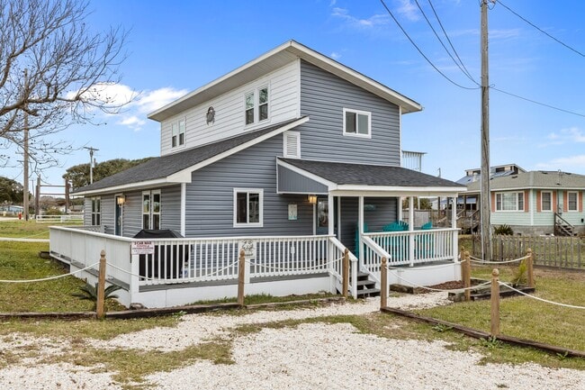 property at 1140 Salter Path Rd