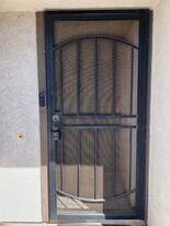 10249 Bell Gardens Dr in Santee, CA - Building Photo