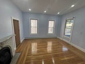 138 Jewett St, Unit 1 in Providence, RI - Building Photo - Building Photo