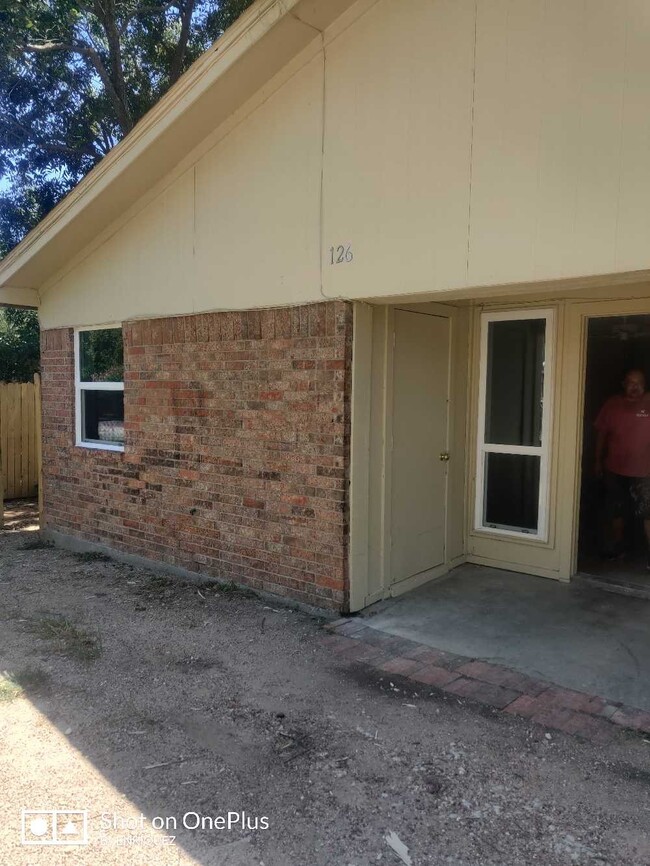 property at 126 Oak Hill Dr