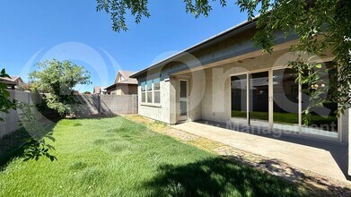 3951 E Pinto Dr in Gilbert, AZ - Building Photo - Building Photo