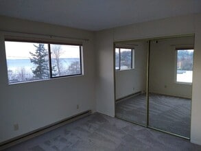 1014 11th St, Unit #205 in Bellingham, WA - Building Photo - Building Photo