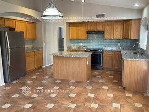 10229 W Daley Ln in Peoria, AZ - Building Photo - Building Photo
