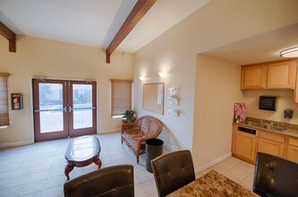 1321 Greenfield Dr-Unit -16 in El Cajon, CA - Building Photo - Building Photo