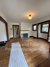 7824 SE 11th Ave in Portland, OR - Building Photo - Building Photo