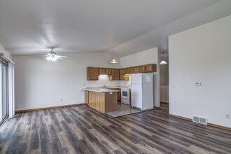 4338 132nd St in Lake Hallie, WI - Building Photo - Building Photo