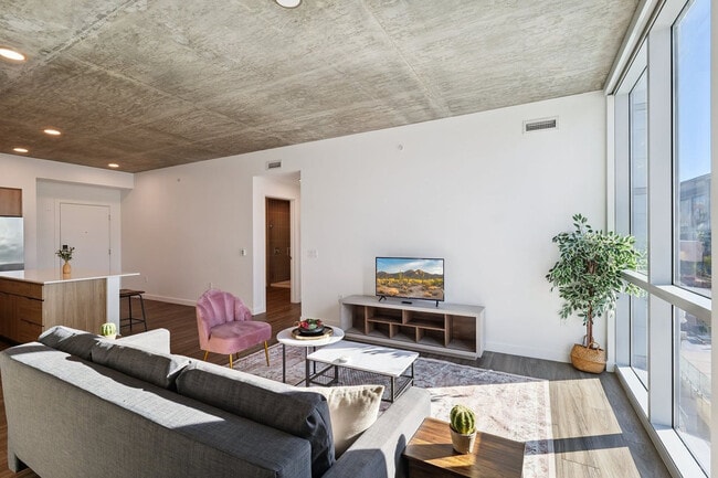 222 E Jefferson St in Phoenix, AZ - Building Photo - Building Photo