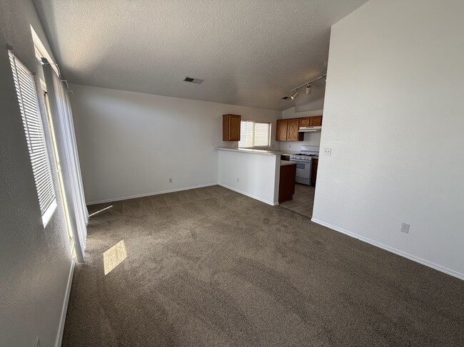 9920 Marlborough Ave SW in Albuquerque, NM - Building Photo - Building Photo