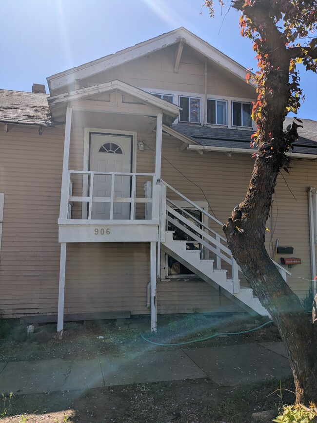 906 Lincoln St, Unit 906