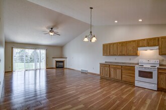 5538 165th St E in Chippewa Falls, WI - Building Photo - Building Photo