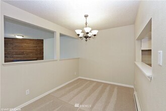 2503 NE 4th St in Renton, WA - Building Photo - Building Photo