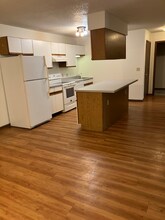 803 Roundhouse Addn in Marquette, IA - Foto de edificio - Building Photo