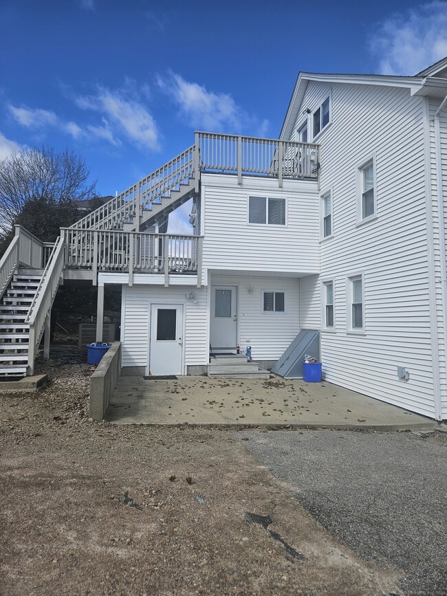 84 Liberty St in Stonington, CT - Building Photo - Building Photo