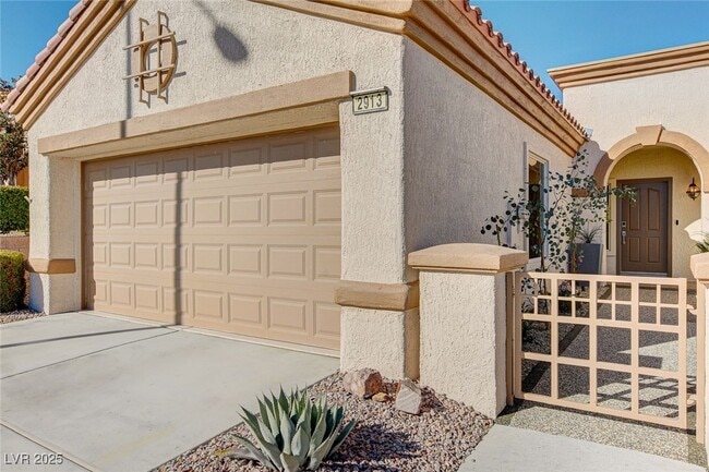 property at 2913 Vista Butte Dr