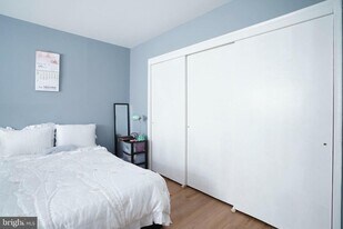 4251 Americana Dr in Annandale, VA - Building Photo