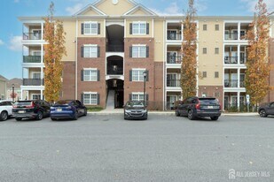 541 E Celebration Way in South Plainfield, NJ - Building Photo