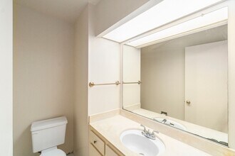 3158 Phoenix Ln in Alameda, CA - Building Photo - Building Photo
