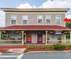 102 Ward St in Montgomery, NY - Building Photo