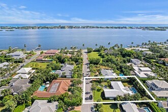 200 Ellamar Rd in West Palm Beach, FL - Building Photo - Building Photo