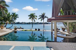 14 W San Marino Dr in Miami Beach, FL - Building Photo