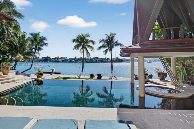 property at 14 W San Marino Dr