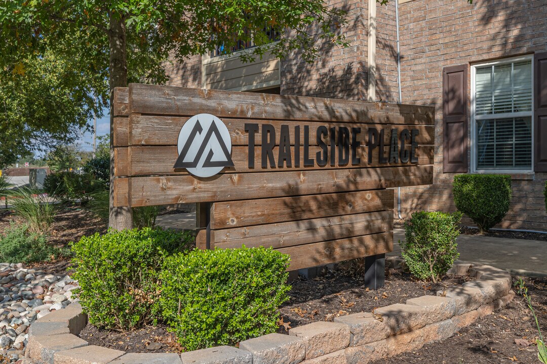 Trailside Place in Bentonville, AR - Foto de edificio