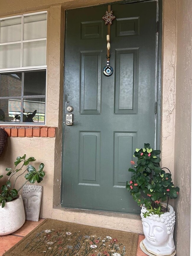 365 SW 86th Ave in Pembroke Pines, FL - Building Photo - Building Photo
