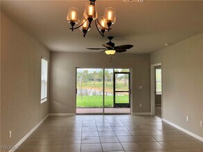 18541 Cronin Sand Ln in North Fort Myers, FL - Building Photo - Building Photo